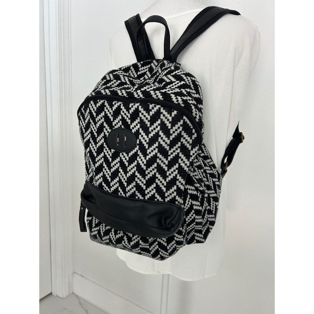 Steve Madden Black White Chevron Woven Backpack Zig Zag Cotton Faux Leather Trim